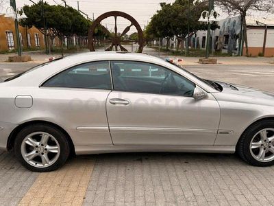 Usado Mercedes CLK270 Avantgarde 170 CV (125 kW) 2004 Gris / plata Coupe