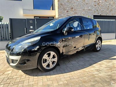 Usado Renault Scénic III Dynamique 110 CV (80 kW) 2011 Negro Monovolumen