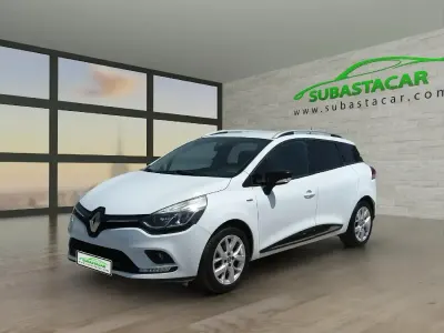 Usado Renault Clio LIMITED 90 CV (66 kW) 2018 Blanco Familiar