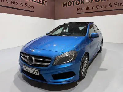 Usado Mercedes A180 AMG line 109 CV (80 kW) 2013 Azul Utilitario