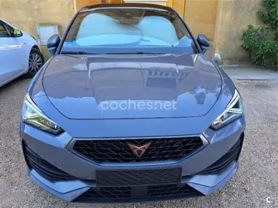 Usado Cupra Leon 245 CV (180 kW) 2020 Gris / plata Berlina