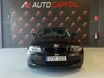 Usado BMW 116 116 CV (85 kW) 2010 Negro Utilitario