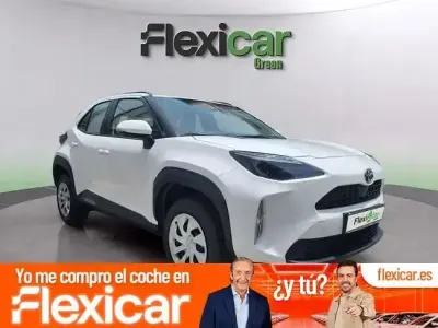 Usado Toyota Yaris Active 130 CV (95 kW) 2026 Blanco Utilitario