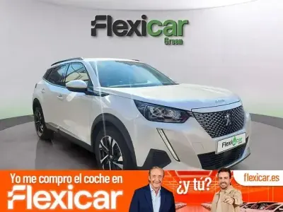 Usado Peugeot e-2008 Allure 100 kW (136 CV) 2020 Blanco SUV