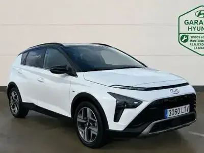 Usado Hyundai Bayon Style 120 CV (88 kW) 2021 Blanco SUV
