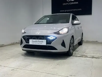 Usado Hyundai i10 63 CV (46 kW) 2025 Gris / plata Utilitario
