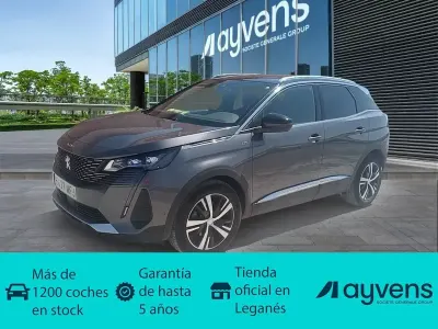 Usado Peugeot 3008 GT 131 CV (96 kW) 2023 Gris SUV