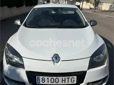 Usado Renault Mégane Expression 115 CV (84 kW) 2013 Blanco Berlina