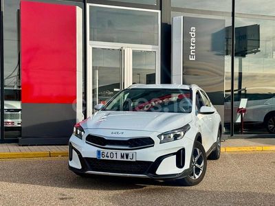 Usado Kia XCeed 100 CV (73 kW) 2024 Blanco SUV