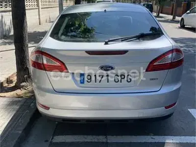 Usado Ford Mondeo Ambiente 125 CV (91 kW) 2009 Gris / plata Berlina