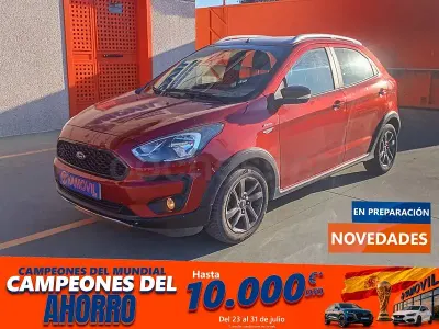Usado Ford Ka Plus Active 85 CV (62 kW) 2019 Rojo Utilitario