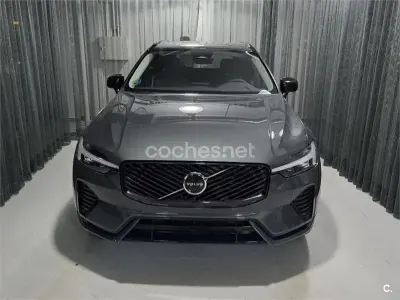 Usado Volvo XC60 Plus 250 CV (183 kW) 2026 Verde SUV