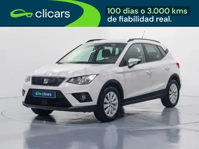 Usado Seat Arona Ecomotive 95 CV (69 kW) 2019 Blanco SUV