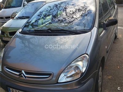 Gris / plata Usado 2003 Citroën Xsara Picasso Monovolumen | 1200 € (Super precio)