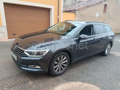 Usado VW Passat Sportline 150 CV (110 kW) 2018 Negro Familiar