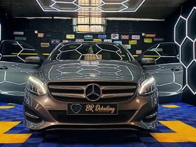 Plateado Usado 2015 Mercedes B200 Monovolumen | 10.999 € (Precio justo)