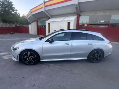 Usado Mercedes CLA250 Shooting Brake 224 CV (164 kW) 2023 Gris Familiar