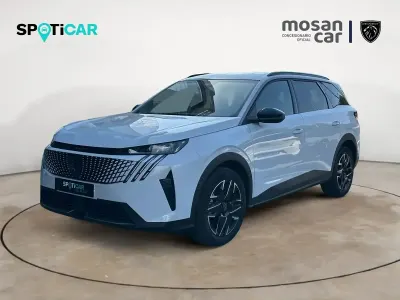 Używany Peugeot 5008 Allure 145 KM (106 kW) 2025 Biały SUV