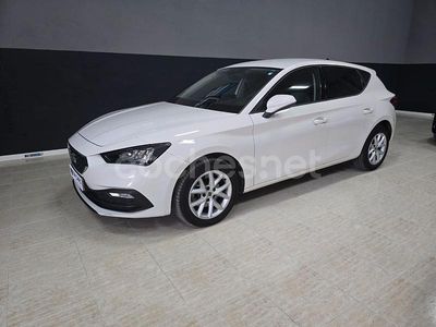 Usado Seat Leon Style 115 CV (84 kW) 2021 Blanco Berlina
