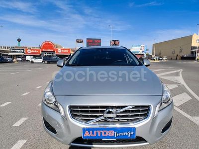 Usado Volvo V60 Momentum 163 CV (119 kW) 2011 Gris / plata Familiar