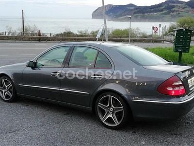Verde Usado 2005 Mercedes E350 Elegance Berlina | 11.200 € (Caro)