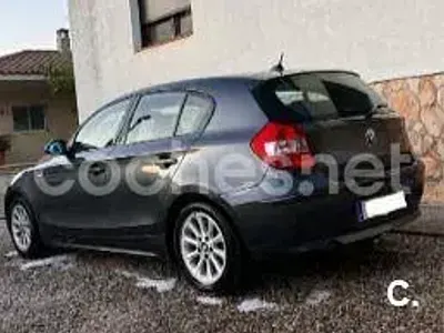 Usado BMW 118 129 CV (94 kW) 2007 Gris / plata Utilitario