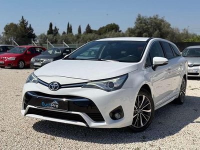 Käytetty Toyota Avensis Advance 143 HP (105 kW) 2016 Valkoinen Farmari