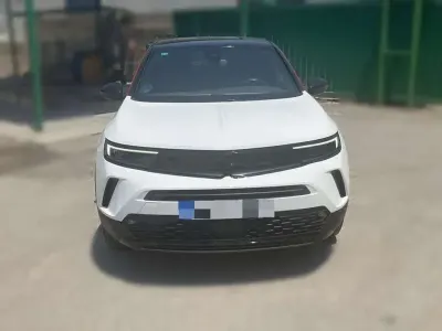Usado Opel Mokka-e Ultimate 100 kW (136 CV) 2022 Blanco SUV