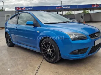 Używany Ford Focus Trend 115 KM (84 kW) 2006 Niebieski Sedan/Limuzyna