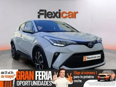 Käytetty Toyota C-HR Advance 122 HP (89 kW) 2021 Valkoinen Katumaasturi