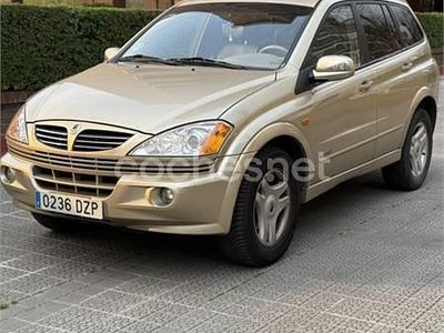 Usado Ssangyong (KGM) Kyron 141 CV (103 kW) 2006 Beige SUV