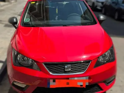 Usado Seat Ibiza I-Tech 69 CV (50 kW) 2013 Rojo Berlina