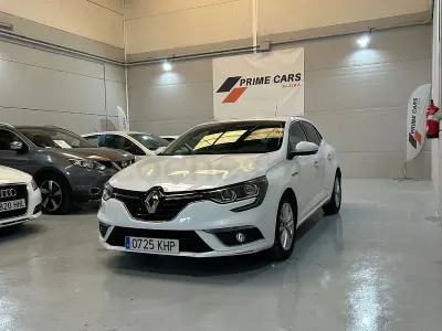 Usado Renault Mégane 130 CV (95 kW) 2018 Blanco Berlina