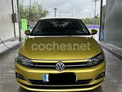 Usado VW Polo Beats 95 CV (69 kW) 2018 Amarillo Utilitario
