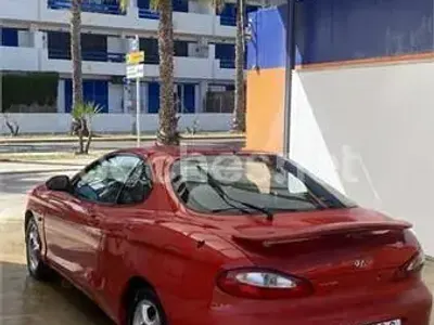 Usado Hyundai Coupé 114 CV (83 kW) 1998 Rojo Coupe