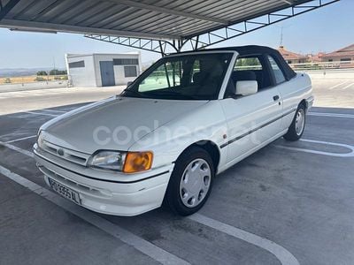 Blanco Usado 1991 Ford Escort Cabriolet Descapotable | 3000 €