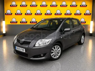 Usado Toyota Auris Luna 124 CV (91 kW) 2007 Marrón Utilitario