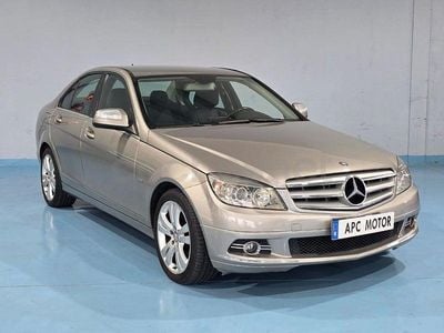 Usado Mercedes C220 Avantgarde 170 CV (125 kW) 2007 Beige Berlina