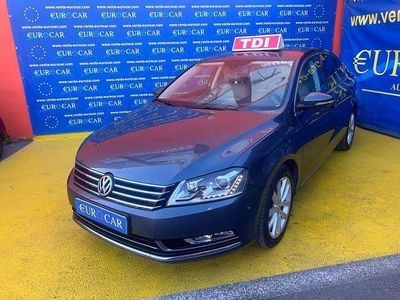 Grisnegro Usado 2011 VW Passat Highline Berlina | 9950 € (Precio justo)