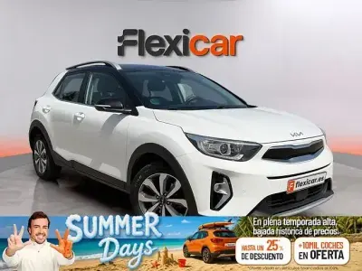 Usado Kia Stonic 120 CV (88 kW) 2021 Blanco SUV