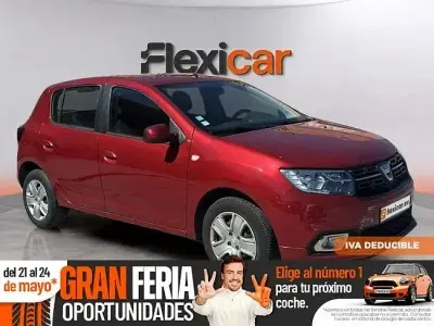 Käytetty Dacia Sandero Comfort 101 HP (74 kW) 2020 Punainen