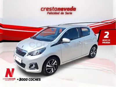 Usado Peugeot 108 Allure 72 CV (52 kW) 2021 Gris / plata Berlina