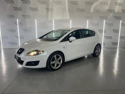 Usado Seat Leon Sport 160 HP (117 kW) 2010 Branco Sedan