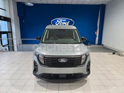 Gris / plata Nuevo 2025 Ford Tourneo Courier Titanium Monovolumen | 25.500 €