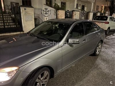 Usado Mercedes C200 Avantgarde 136 CV (100 kW) 2010 Gris / plata Berlina
