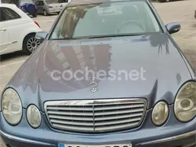 Usado Mercedes E320 Elegance 197 CV (144 kW) 2004 Azul Familiar