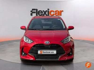 Begagnad Toyota Yaris Hybrid Active 116 HK (85 kW) 2023 Röd
