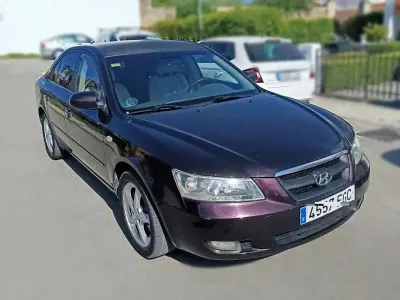 Usado Hyundai Sonata 140 CV (102 kW) 2006 Burdeos Berlina