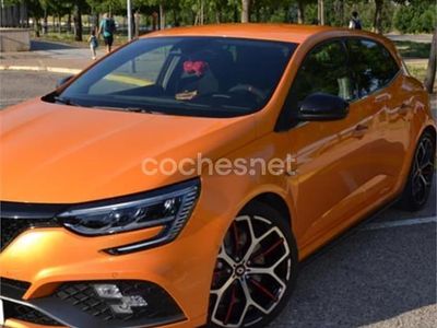 Usado Renault Mégane IV Trophy 300 CV (220 kW) 2021 Naranja Berlina