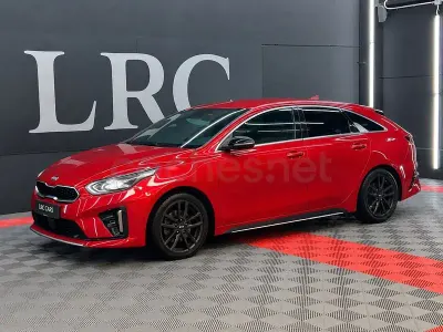Usado Kia ProCeed GT-Line 140 CV (102 kW) 2019 Rojo Familiar